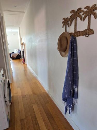 The Palm Suite on Francis - image 5
