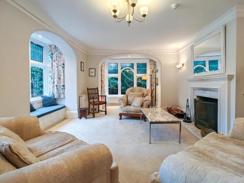 Facilities, 6 Bed in Haslemere oc-c34083 in Hindhead