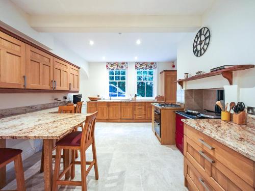 Facilities, 6 Bed in Haslemere oc-c34083 in Hindhead