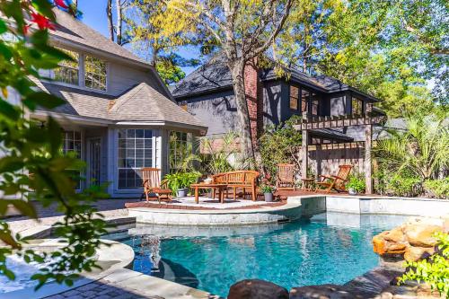 Cherry Hills Poolside Escape by StayLage in Klein