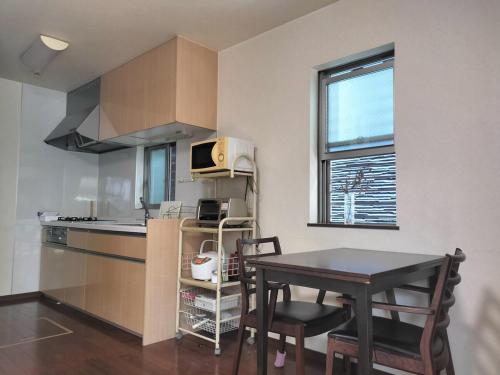 Tsurumi Green Base 2LDK