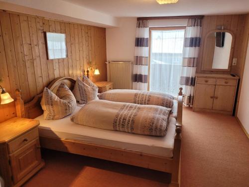 2 bedrooms, 2 beds