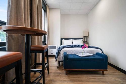 Blue Room @ The MillRows Suites in Naujasis Glasgas