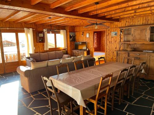 Grand appartement face aux pistes de ski