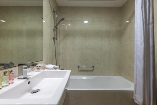VayK - Amazing 1BR in Marina with Sea View - image 5