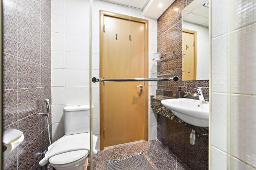 VayK - Modern and Central 1BR in the Marina - main image