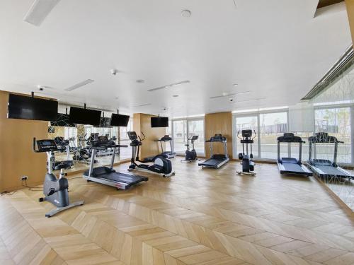 VayK - Chic Hotel Style Studio in Damac Hills - image 8
