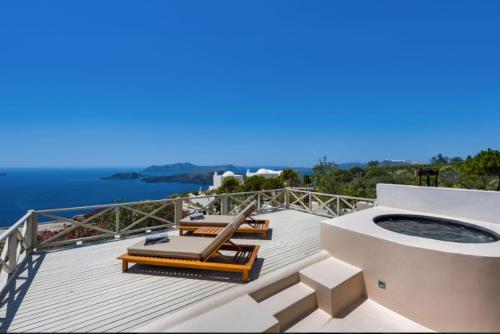 جاكوزي, Santo Blue Santorini Caldera View Luxury Houses in ميجالوشوري