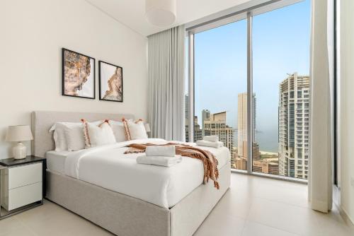 VayK - Elegant 2BR with Luxury Amenities in LIV Marina - image 13