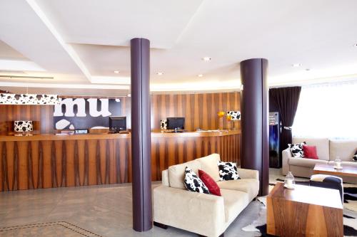 Predvorje, Hotel MU in La Cortinada