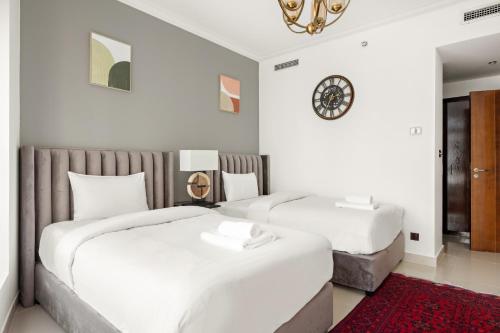 VayK - Luxe 2BR with Stunning Marina Views - image 12