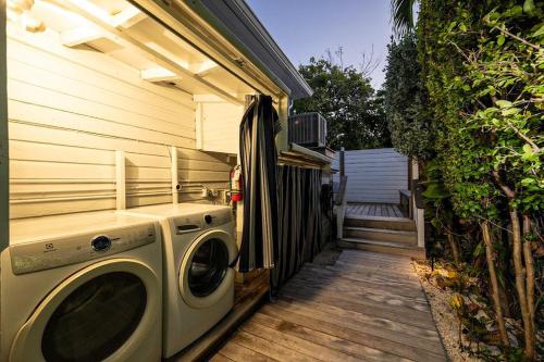 Papa's Hideaway - image 14