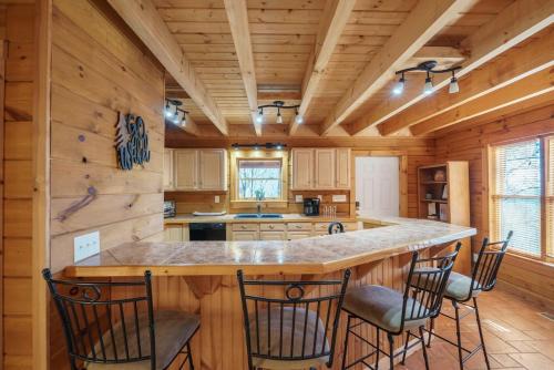 Hidden Gem Cottage Wspa in Blowing Rock, USA