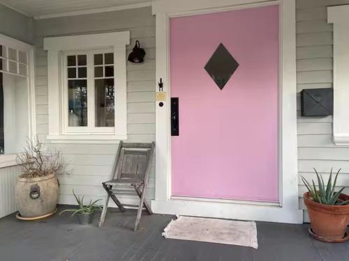 Charming Boho Pasadena Cottage Near Rose Bowl