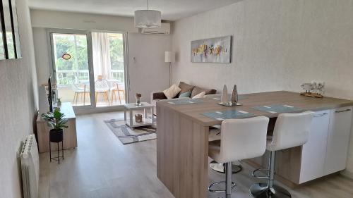Pin-Rolland - appartement rénové 2 chambres à 5min à pieds de la plage