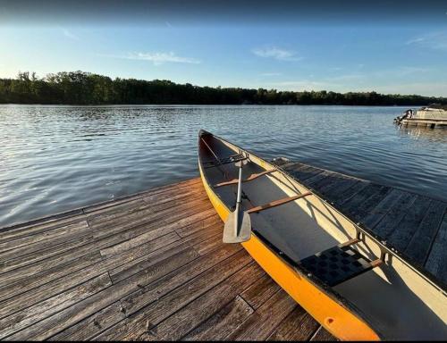 Lake Front Sunset | New Deck | Kayaks | Canoe