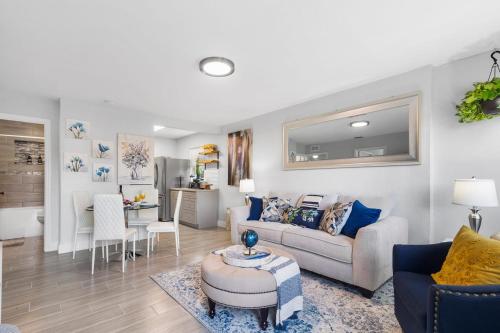 Luxury Chic Style Home near DowntownAirport – khách sạn tại South Side