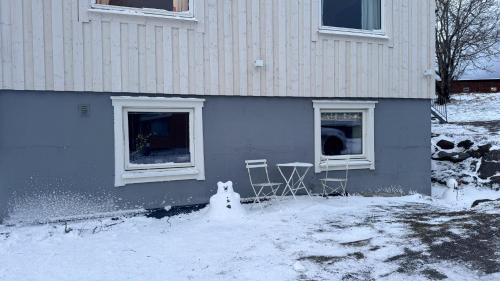 Tampilan eksterior, 3 Beds - Near Airport - Free Parking - Central Leknes in Leknes