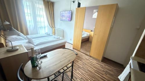 Hermina Apartmanok Westend - image 7