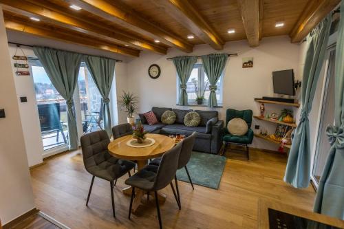 Family Oasis, Plaški (Family Oasis, Plaski) in Plaski
