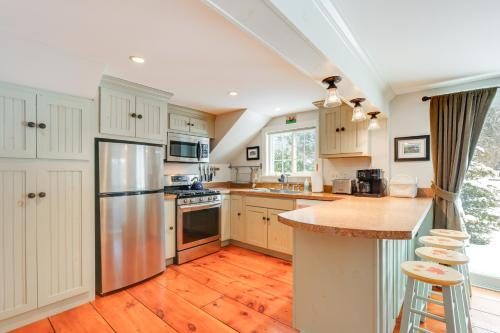 Hike, Fish, Hunt! Green Mountain Home By River in Sunderland (VT)