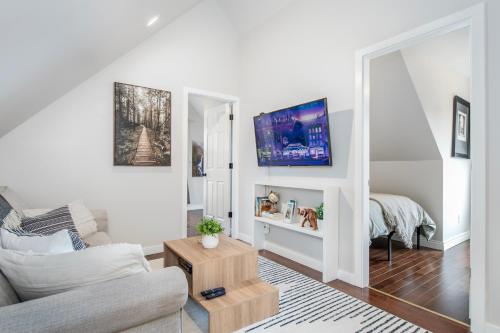 The Loft at Marble Place a Cozy Family Retreat in Courtenay (BC)