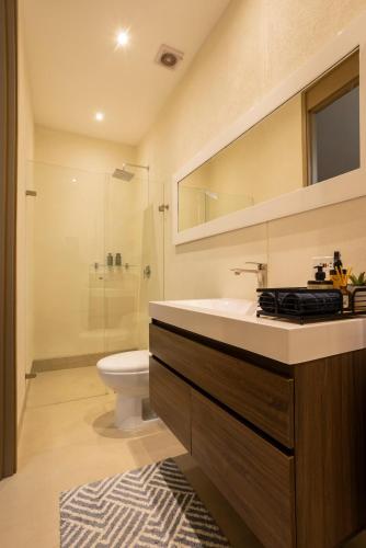 Downtown Loft Style Comfort and Everything at Your Fingertips - image 3