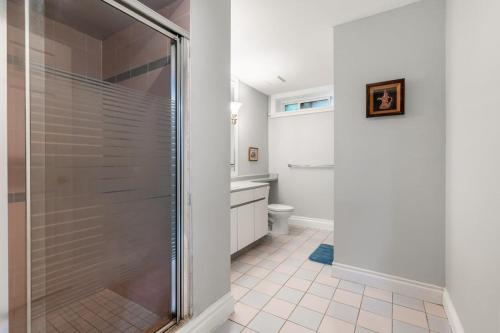 Comfortable Family HomeSouth Granville - image 5