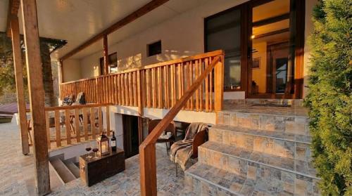 Skats, Casa de sub Brazi Relaxare la munte cu Ciubar in Fântânele (Sibiu)