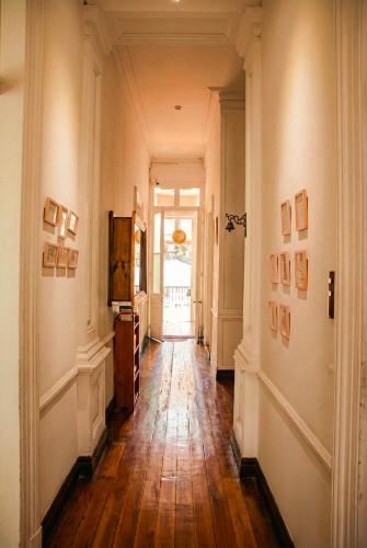 Ulaz, La Galeria B&B in Valparaiso