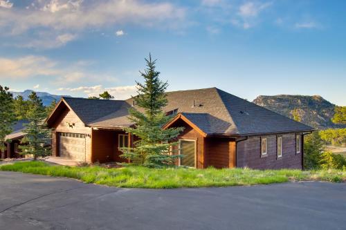 Estes Park House with Deck Marys Lake and Mtn Views! - image 4