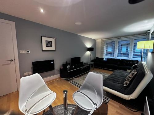 Modern Apartment in Central London By River Thames - image 14