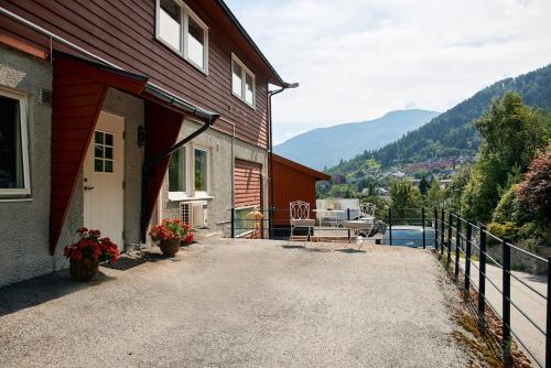 Tasteful apartment in Sogndal with parking in Sogndalsfjøra