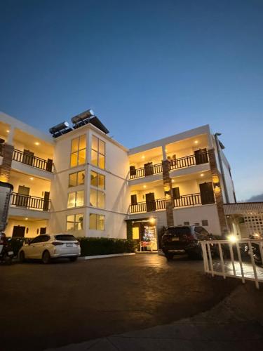 โรงแรมเอ็มเอ็ม ฮิลล์ เกาะสมุย (MM Hill Hotel) in หาดบ่อผุด