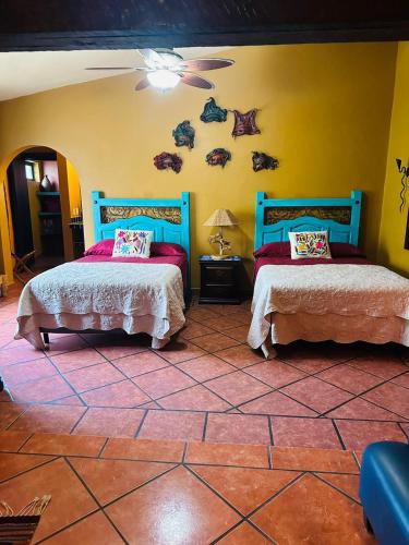 2 double beds, 2 sofa beds