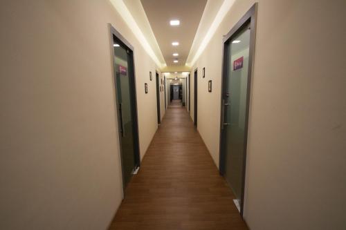 Lobby, Hostells in Poona