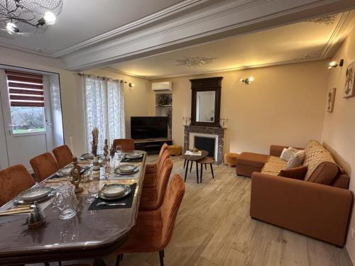 Gîte Champêtre à Buxières-les-Mines avec Animaux Acceptés et Parking - FR-1-489-617 gîte à louer Risseau