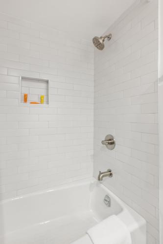 Chateau Eau Claire Unit 18 - image 12