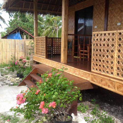 Liwayway sa Bohol Pamilacan Resort Room Type - Deluxe Double or Twin Room with Sea View