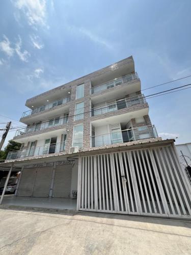 Casa Frente Al Centro Comercial Guatapuri