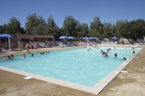 Swimming pool, Domaine Residentiel de Plein Air Odalys Les Demoiselles in Saint-Jean-de-Monts
