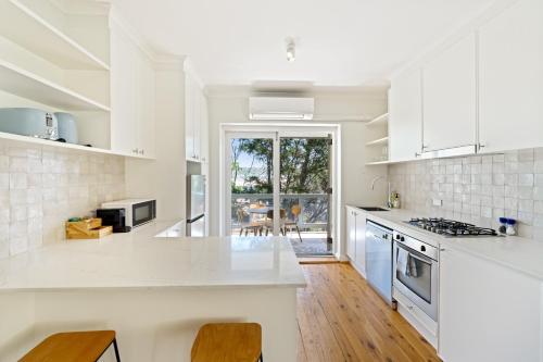 North Bondi 2BR - Beach Balcony - King & Queen - AC in North Bondi