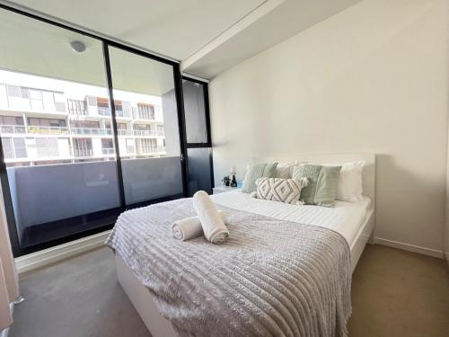 City Loft Escape - Close to CBD, Courtyard Views in Zetland