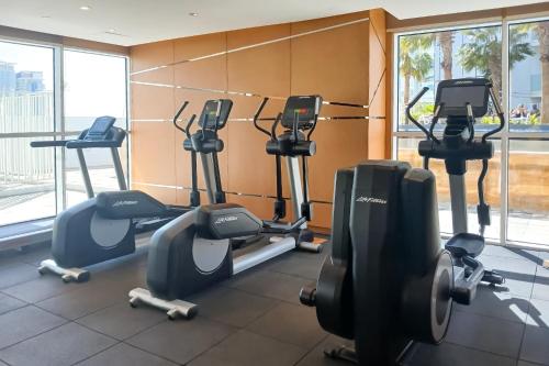 PVH - Classy Studio with Golf Course View - Carson - image 3