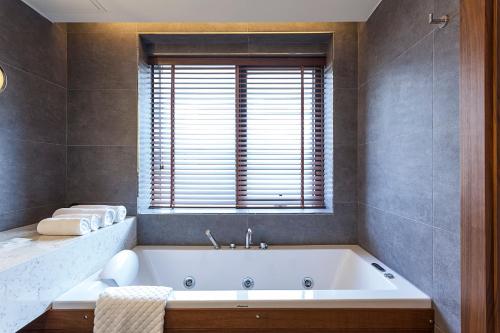 Hot tub, Bof Hotels Business in Umraniye