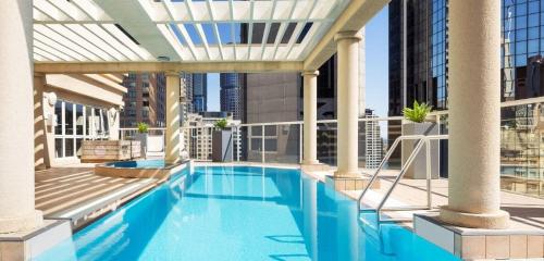 KozyGuru | Sydney CBD | Modern City Retreat - image 9