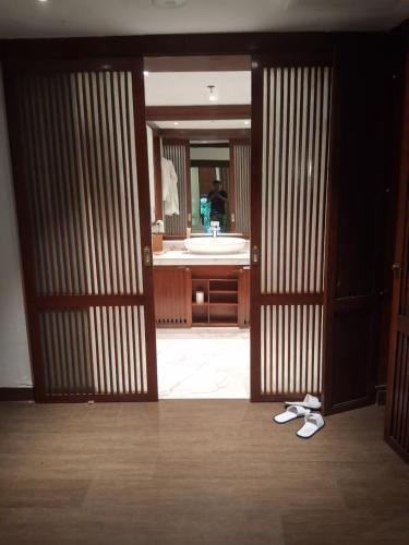 Home trevel suga in Kemang