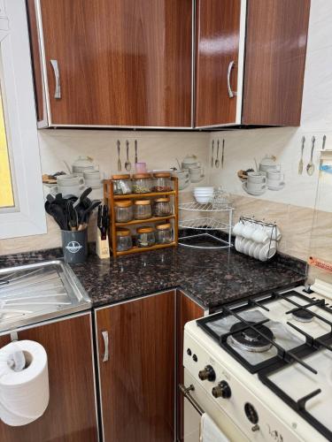 Kitchen, The Moonridge Retreat in Sinadil