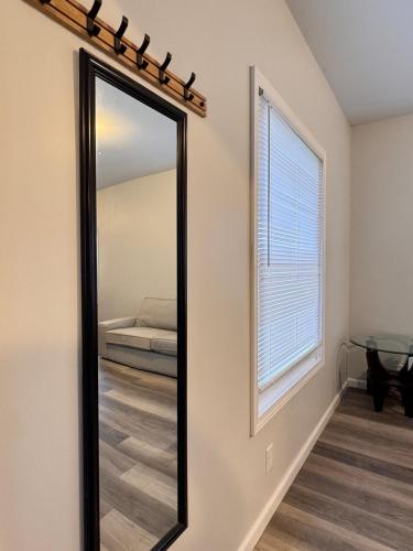 Freshly Renovated 3 Bedroom House with 4 Beds in 科諾沙