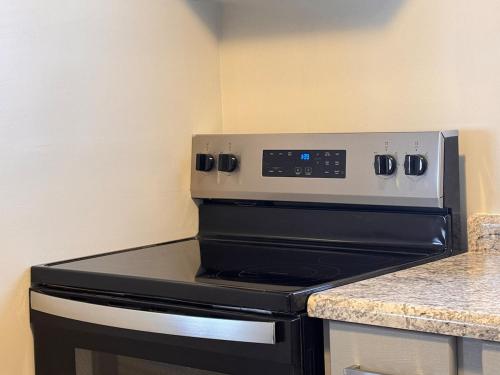 Freshly Renovated 3 Bedroom House with 4 Beds in 科諾沙